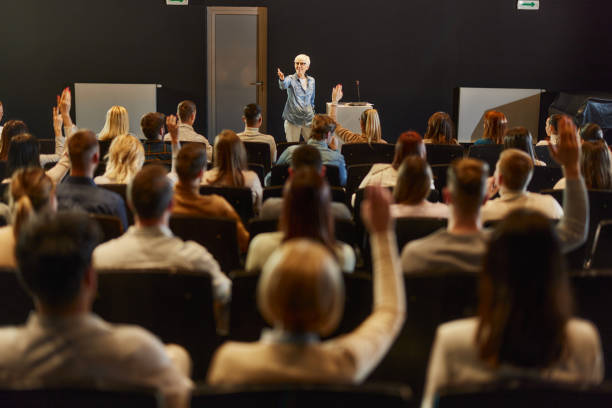 Grow Your Business and Influence by Hosting Local Seminars